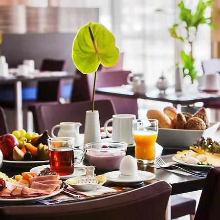 Готель Intercityhotel 3*