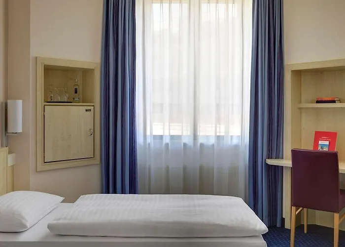 Intercityhotel Отель Ульм