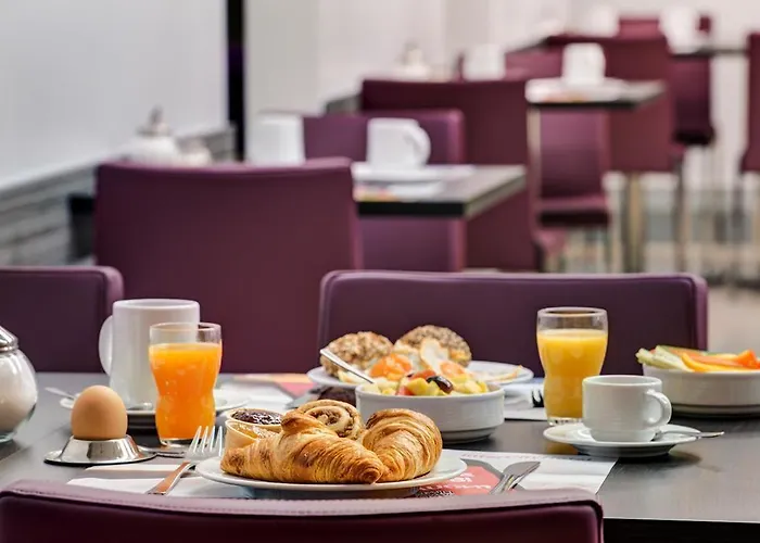 Intercityhotel אולם