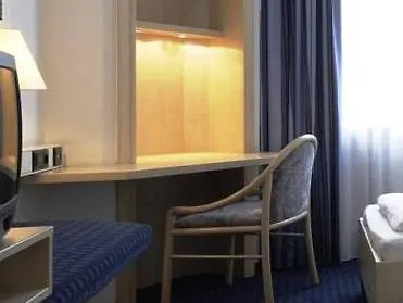 Intercityhotel Отель