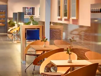 Intercityhotel Отель 3*