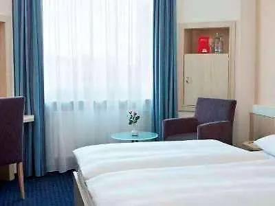 Intercityhotel Отель