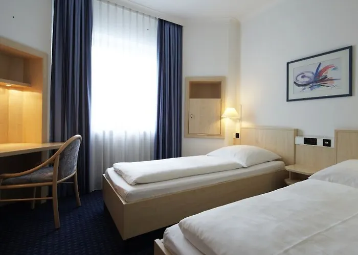 Intercityhotel Отель Ульм
