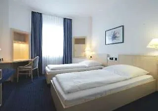 Intercityhotel 3*